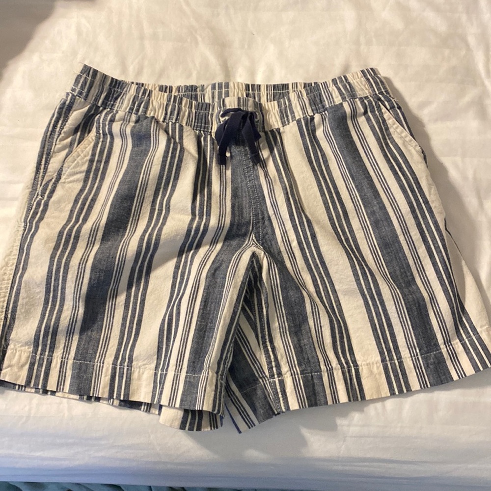 LLBean elastic waist with draw string.